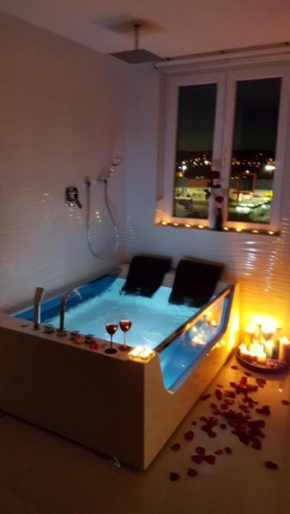 Studio-Apartment VAL - Luxury massage chair - Private SPA- Hot Tub, Infrared Sauna, , Parking with video surveillance, Entry with PIN 0 - 24h, FREE CANCELLATION 24 hours before Check In